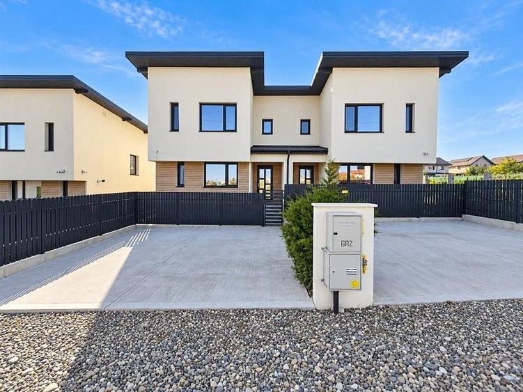 Casă individuală cu 4 camere cu Teren 230 Mp în Valea Lupului