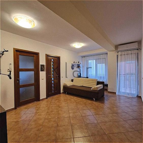 Apartament cu 2 camere semidecomandat, mobilat în Florești