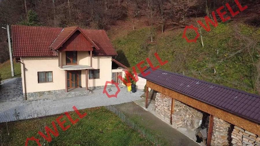 Casă individuală cu 5 camere cu Teren 640 Mp în Teliu