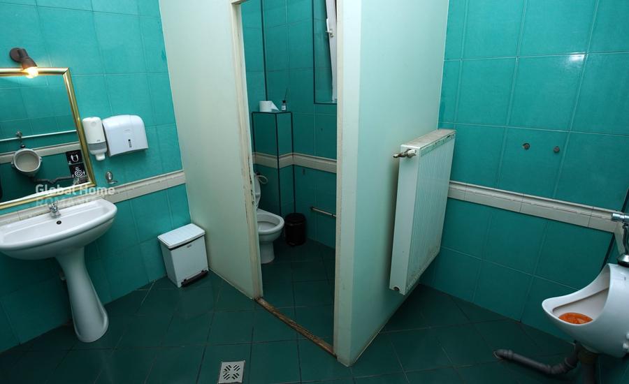 Casă individuală cu 11 camere cu Canalizare în Ultracentral