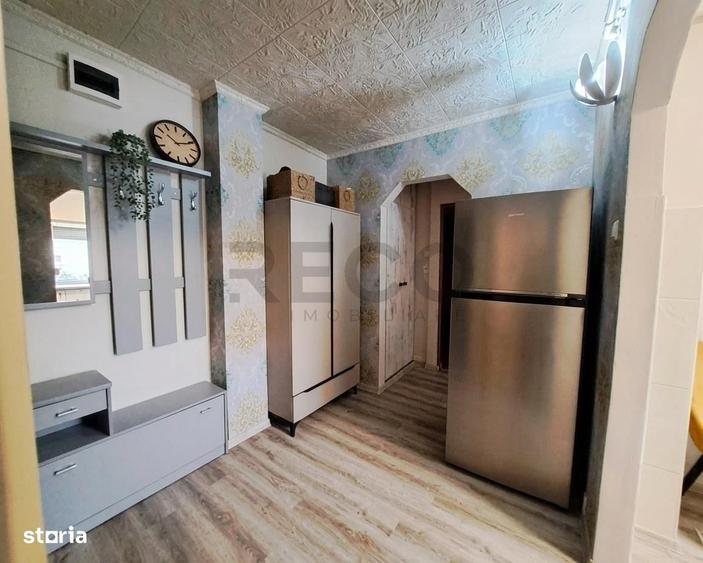 Apartament cu 2 camere decomandat în Central