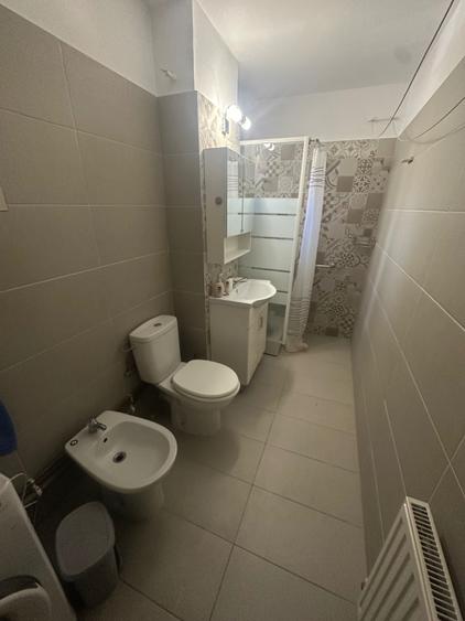 Apartament cu 3 camere decomandat în Noua