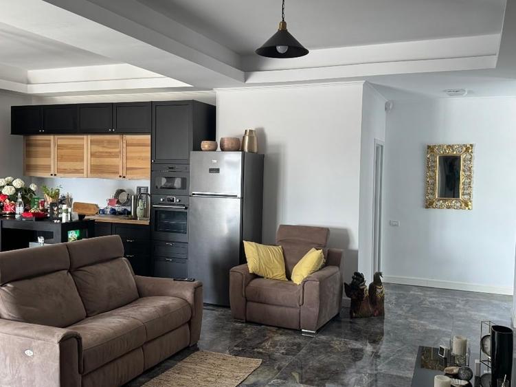 Apartament cu 3 camere decomandat, mobilat în Nord