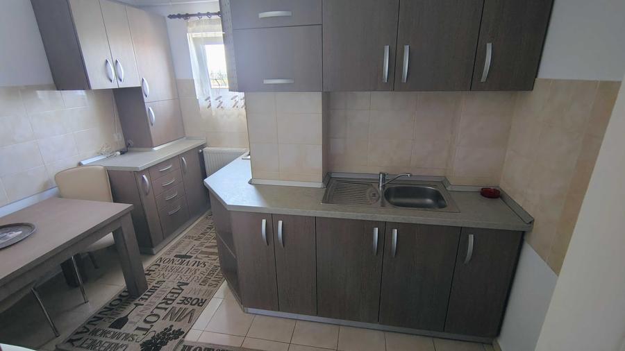 Apartament cu 2 camere decomandat în Ștrand