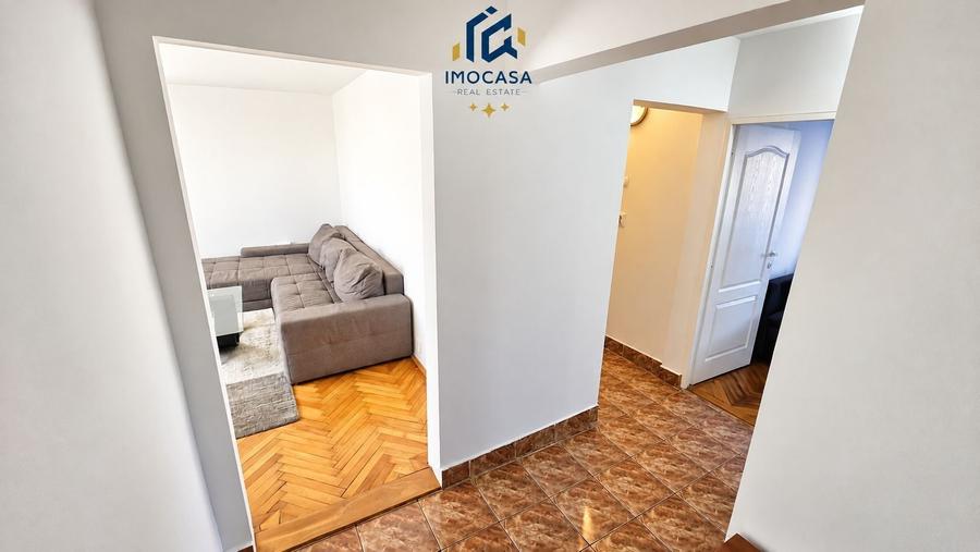 Apartament cu 4 camere decomandat, mobilat în Aurel Vlaicu