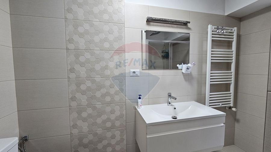 Apartament cu 3 camere decomandat, mobilat în Burdujeni