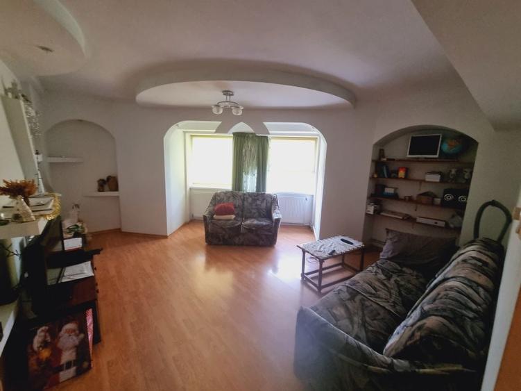 Apartament cu 2 camere decomandat în Ultracentral
