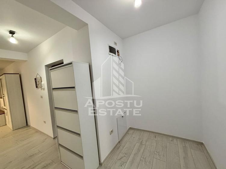 Apartament cu 2 camere semidecomandat, mobilat în Giroc