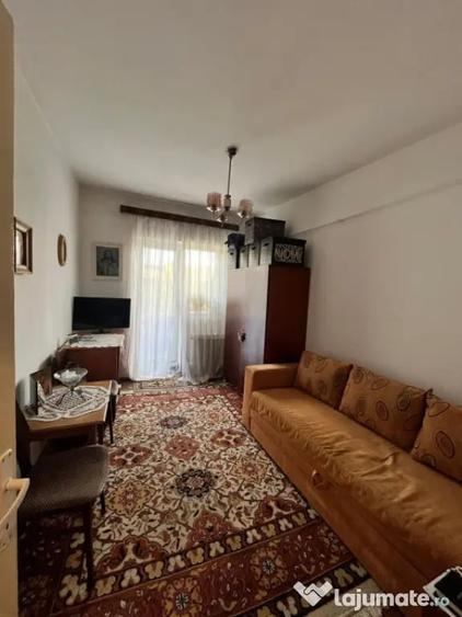 Apartament cu 3 camere decomandat în Rădăuți