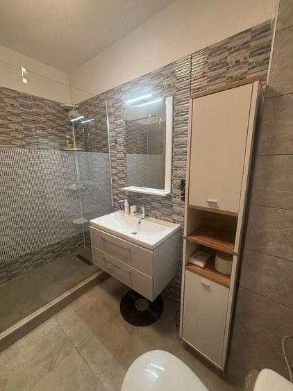 Apartament cu 3 camere decomandat, mobilat în Militari