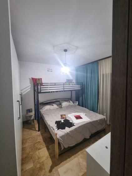 Apartament cu 2 camere decomandat în Girocului