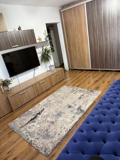 Apartament cu 3 camere semidecomandat în Zahana