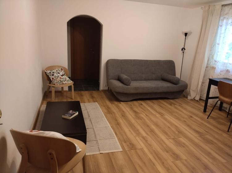 Apartament cu 2 camere semidecomandat în Lipovei