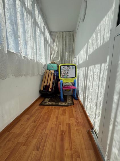 Apartament cu 4 camere decomandat în Dacia