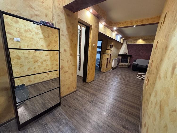 Apartament cu 4 camere decomandat în Ultracentral