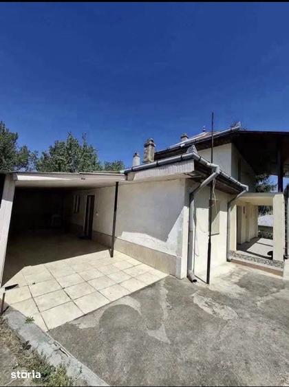 Casă cu 4 camere cu Teren 864 Mp în Central