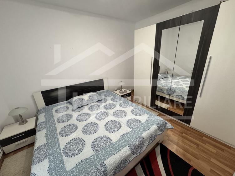 Apartament cu 3 camere semidecomandat, mobilat în Tudor