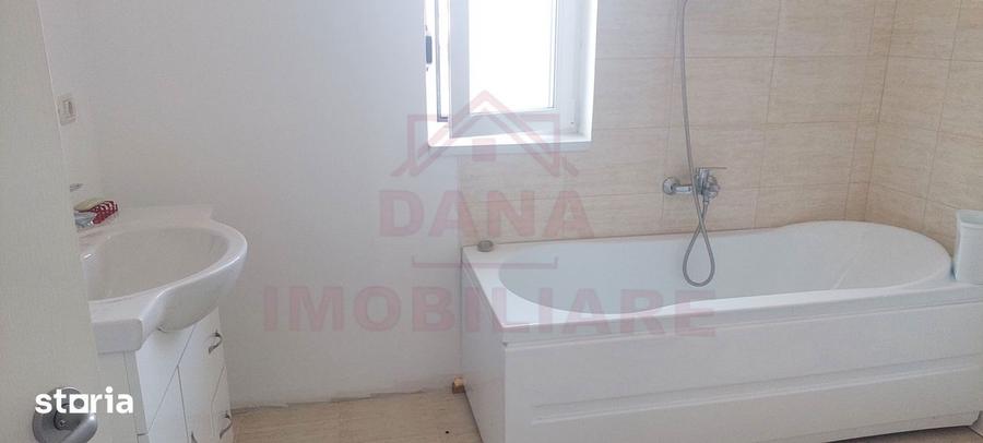 Casă cu 5 camere cu Canalizare în Central