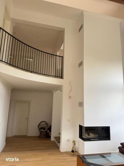 Casă cu 6 camere cu Teren 1000 Mp în Central