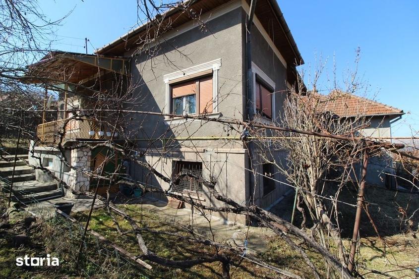 Casă cu 4 camere cu Teren 436 Mp în Hunedoara