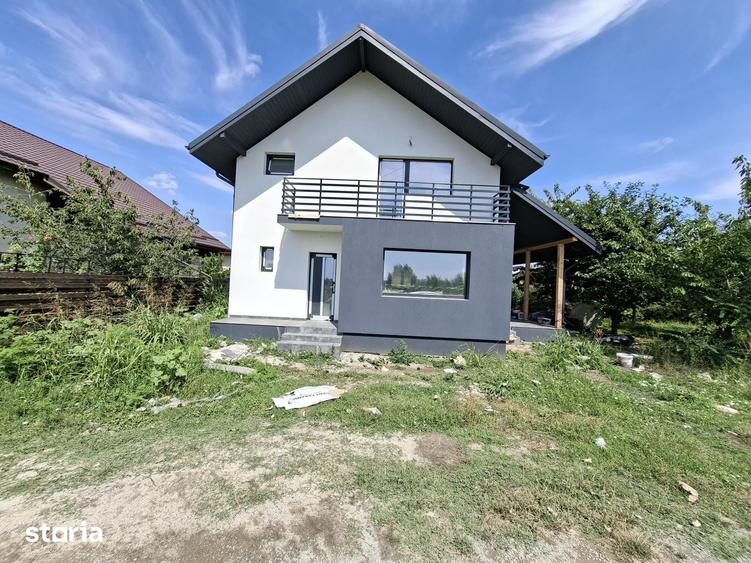 Casă cu 4 camere cu Teren 600 Mp în Berceni