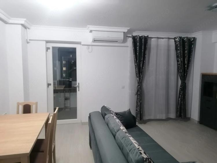 Apartament cu 2 camere semidecomandat în Central