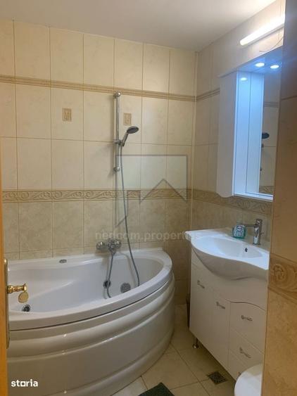 Apartament cu 3 camere în Nerva Traian