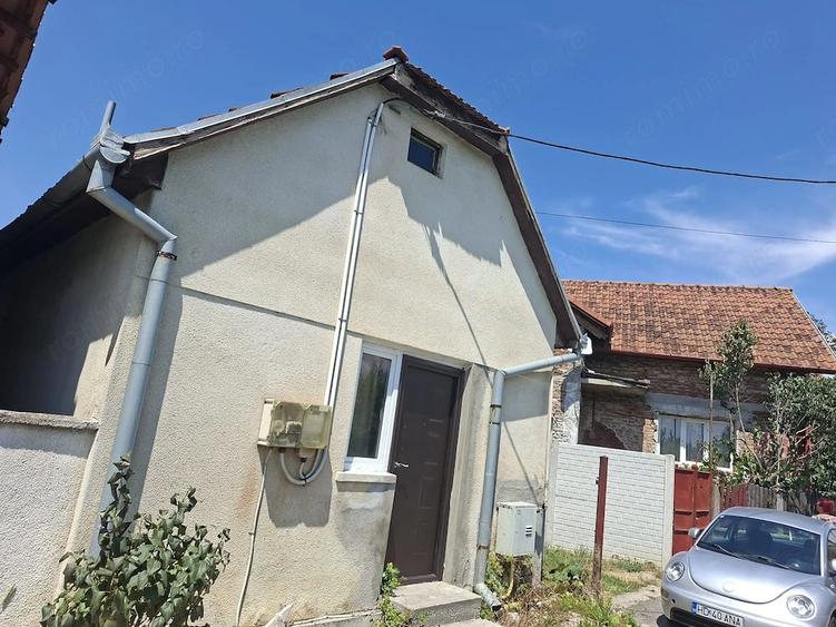 Casă cu 6 camere cu Teren 2000 Mp în Sântuhalm