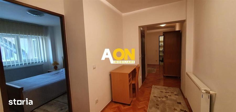 Apartament cu 4 camere decomandat în Central