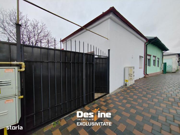 Casă cu 3 camere cu Canalizare în Ultracentral