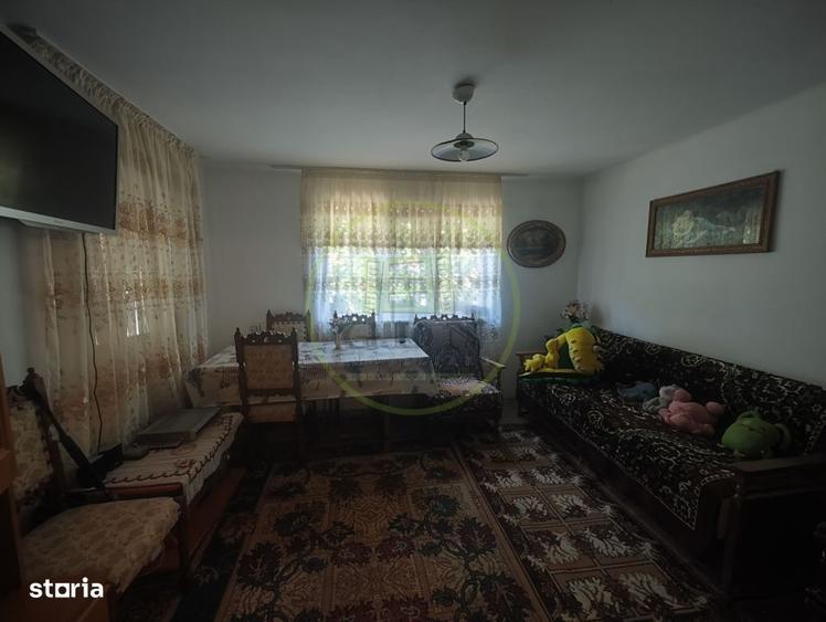 Casă cu 4 camere în Podari