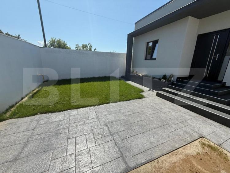Casă cu 3 camere cu Teren 220 Mp în Central
