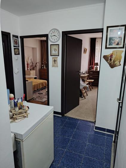 Apartament cu 3 camere decomandat în Oancea