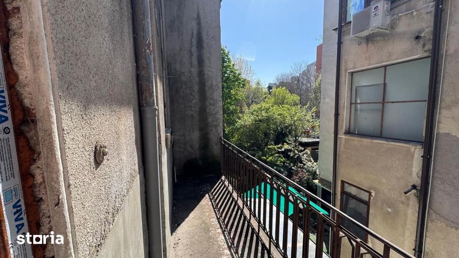 Apartament cu 3 camere decomandat în Moșilor