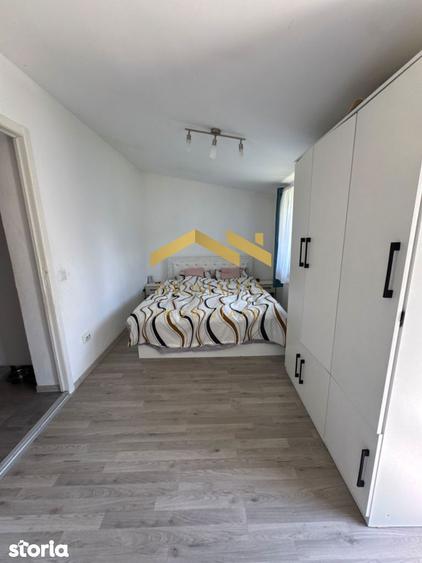 Casă cu 4 camere cu Teren 440 Mp în Sânmihaiu Român