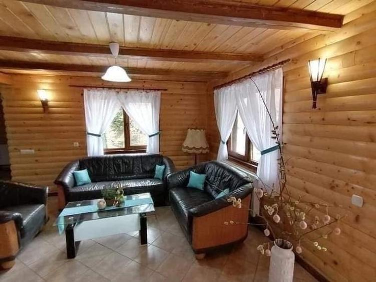 Casă cu 4 camere în Central