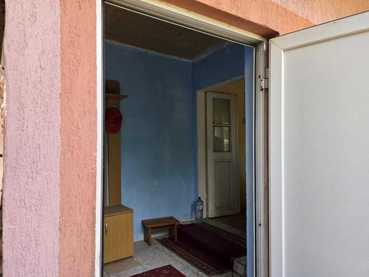 Casă cu 2 camere în Central