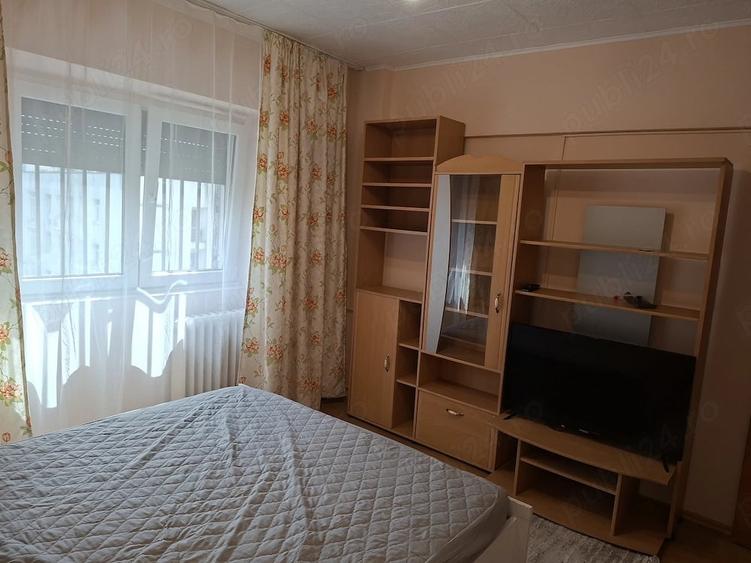 Apartament cu 2 camere semidecomandat în Crângași