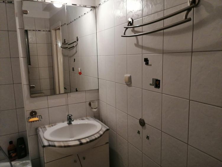 Apartament cu 2 camere semidecomandat în Universitate