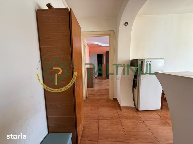 Apartament cu 2 camere semidecomandat în Vasile Aaron