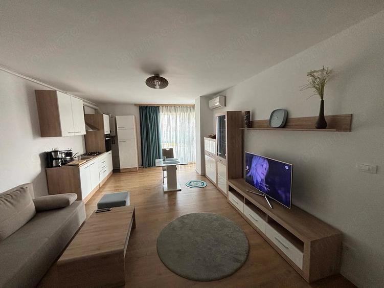Apartament cu 2 camere semidecomandat în Torontalului