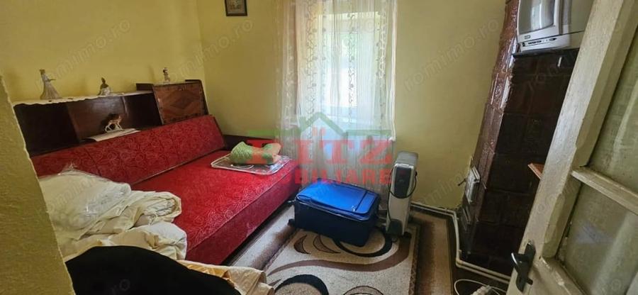 Casă cu 4 camere cu Teren 977 Mp în Central