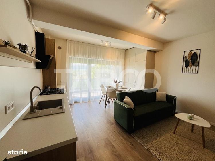 Apartament cu 5 camere decomandat în Cristian