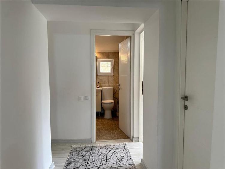 Casă individuală cu 3 camere cu Teren 1318 Mp în Holboca