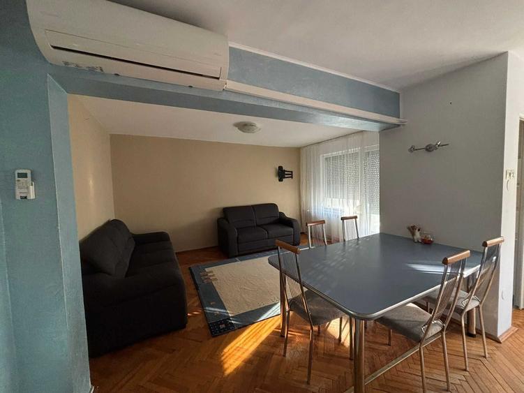 Apartament cu 3 camere decomandat în Sânmartin