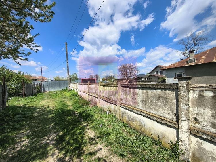 Teren Construcții intravilan de 500 mp, în Poșta