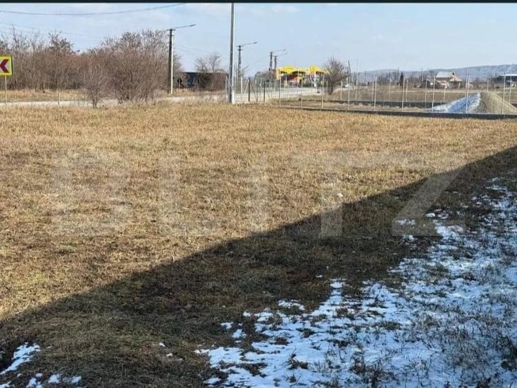 Teren Construcții intravilan de 900 mp, în Luna