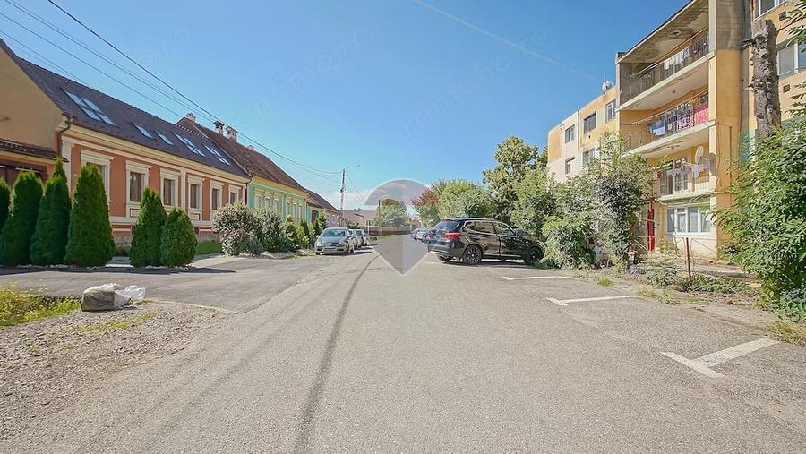 Apartament cu 2 camere semidecomandat în Hărman