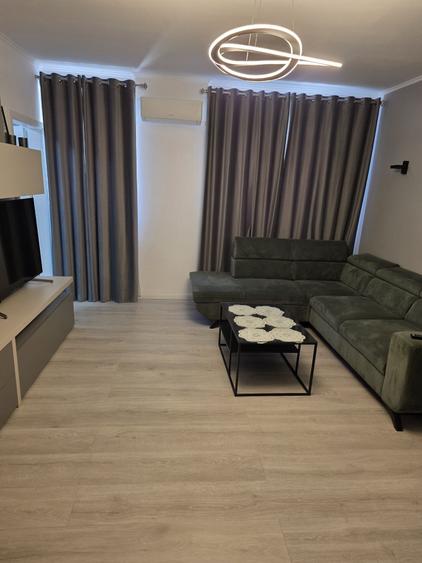 Apartament cu 3 camere decomandat în Dosu Bricii