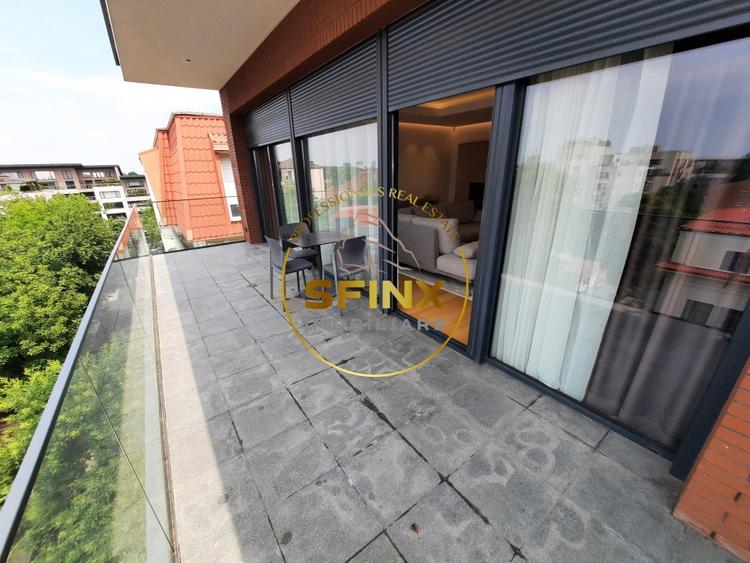 Apartament cu 3 camere decomandat, mobilat în Primăverii
